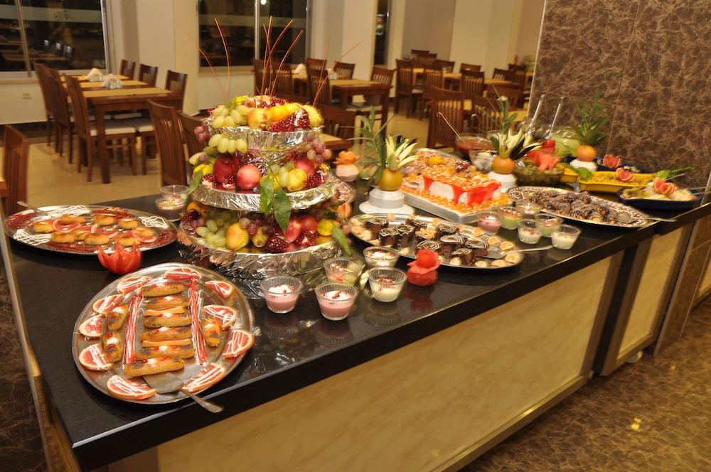 Grand Ati̇Lla Hotel Аланя Екстериор снимка