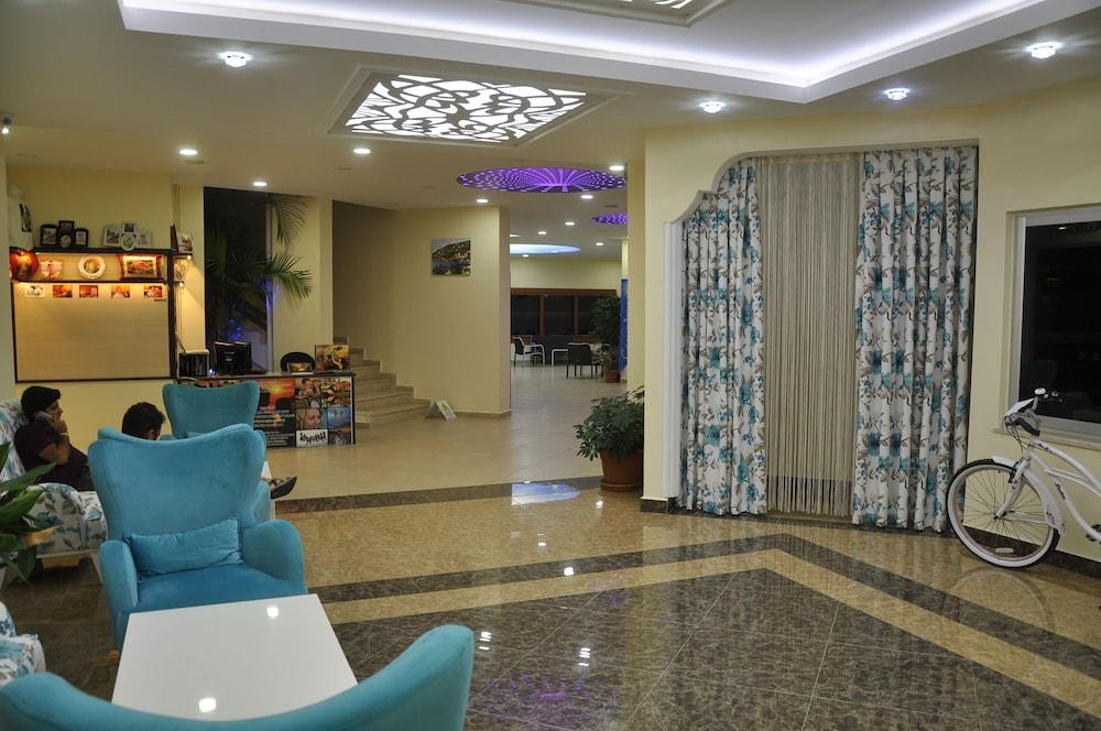 Grand Ati̇Lla Hotel Аланя Екстериор снимка