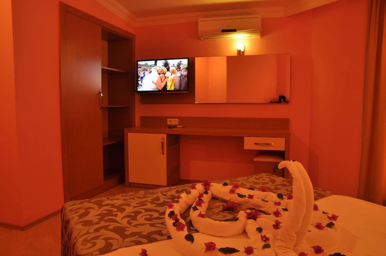 Grand Ati̇Lla Hotel Аланя Екстериор снимка