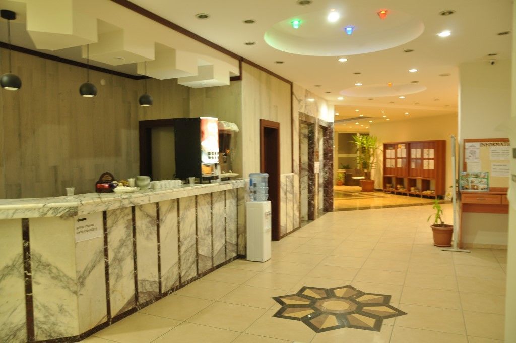 Grand Ati̇Lla Hotel Аланя Екстериор снимка